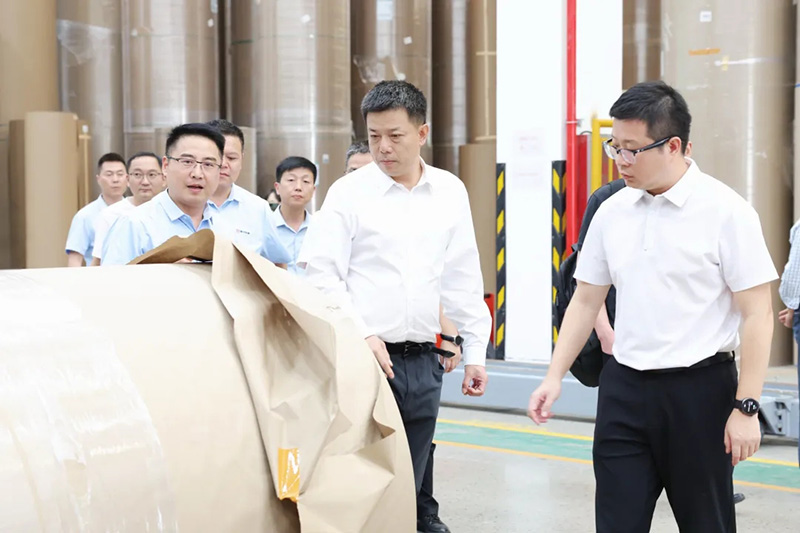 Hu Yongguang: Innovation-driven, reform-driven, and open-driven, strive to make greater contributions to the high-quality economic and social development of the whole district